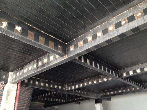 建筑<a href=http://www.fogandshadows.com target=_blank class=infotextkey>加固公司</a>的工資組成