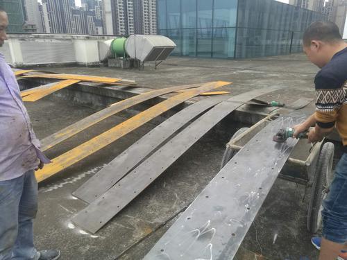 建筑施工中的<a href=http://www.fogandshadows.com target=_blank class=infotextkey>粘鋼加固</a>的作用